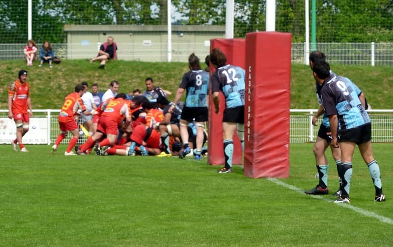Mêlée, écluse et platane